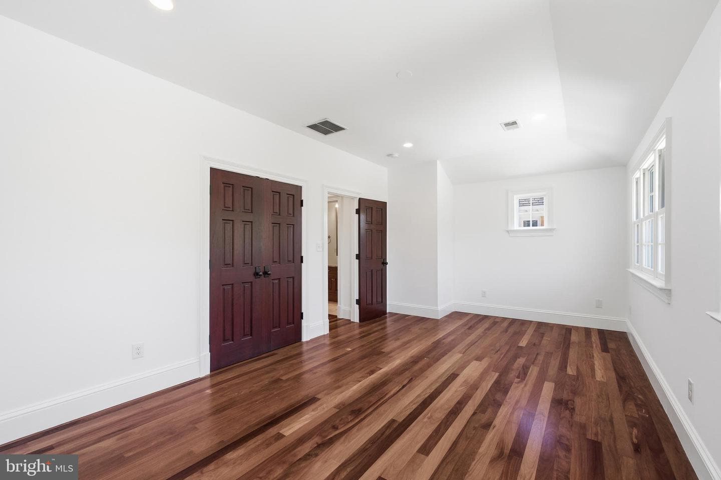 1337 Kingston Avenue photo 59
