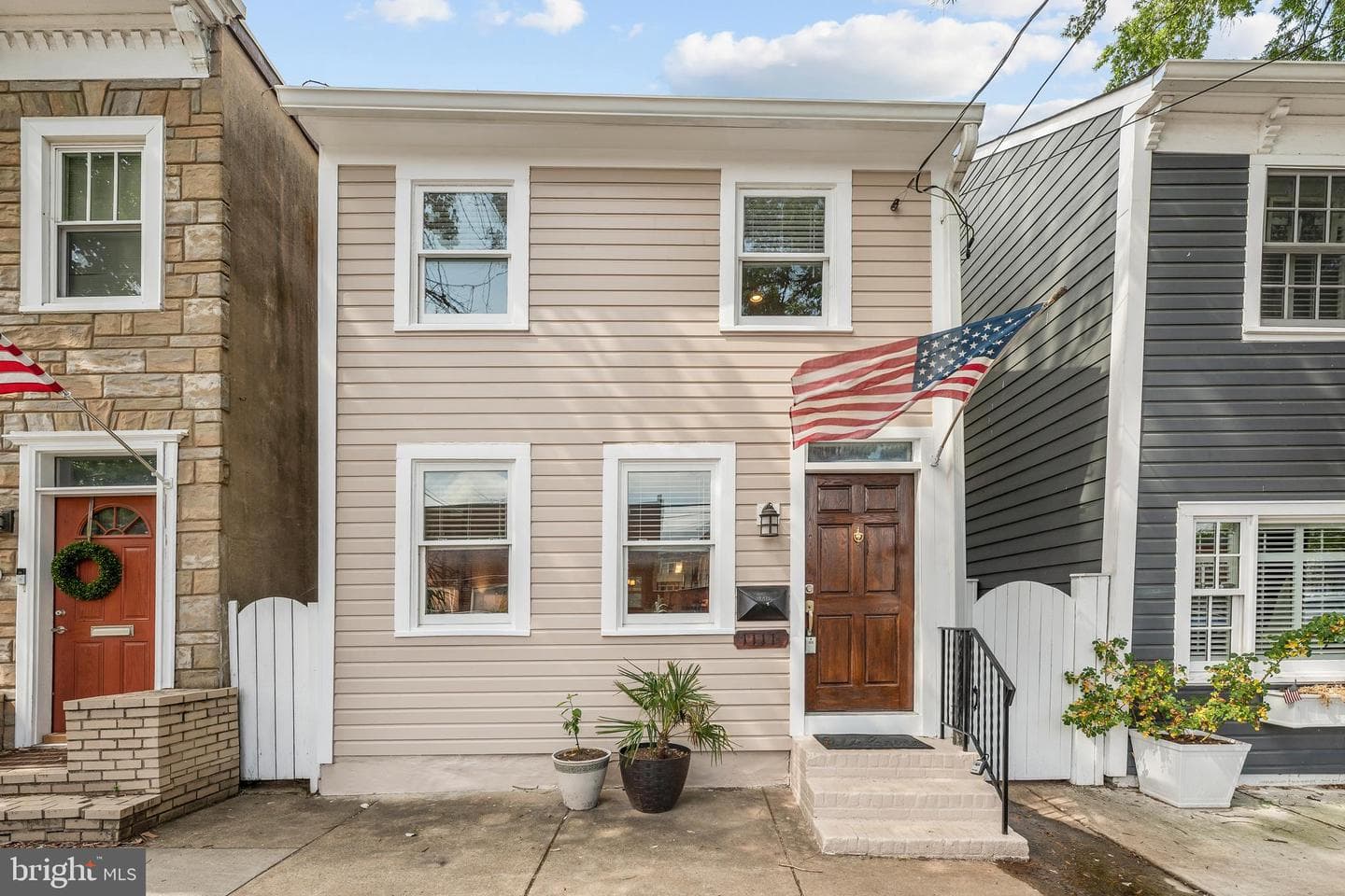 1111 Queen Street photo 33