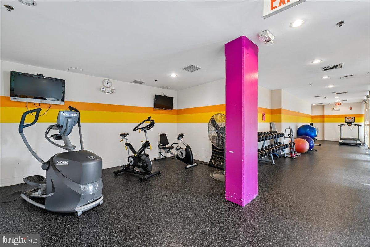 181 E Reed Avenue #203 photo 46