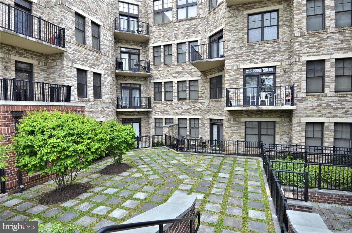 181 E Reed Avenue #203 photo 49