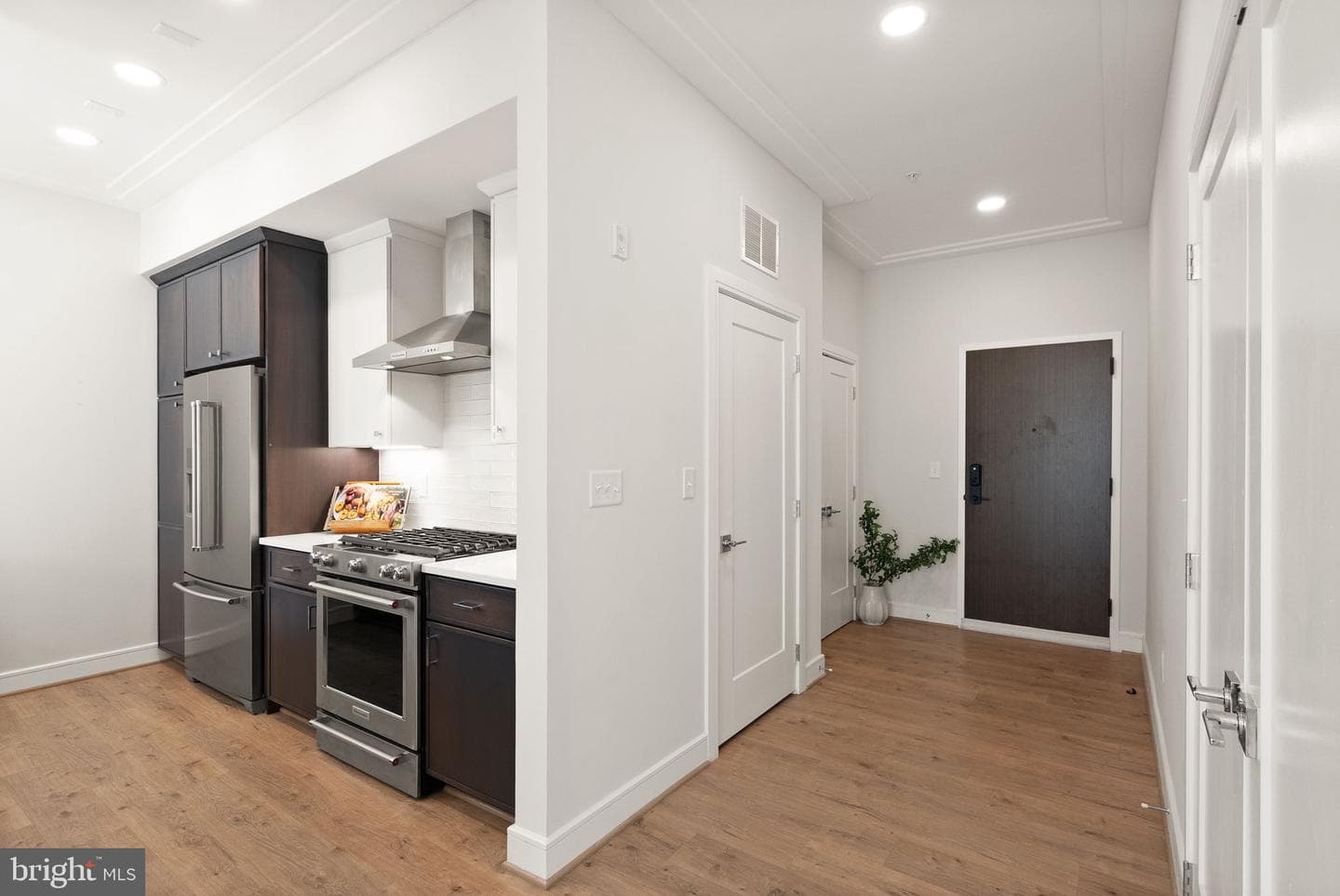 625 Slaters Lane #401 photo 7