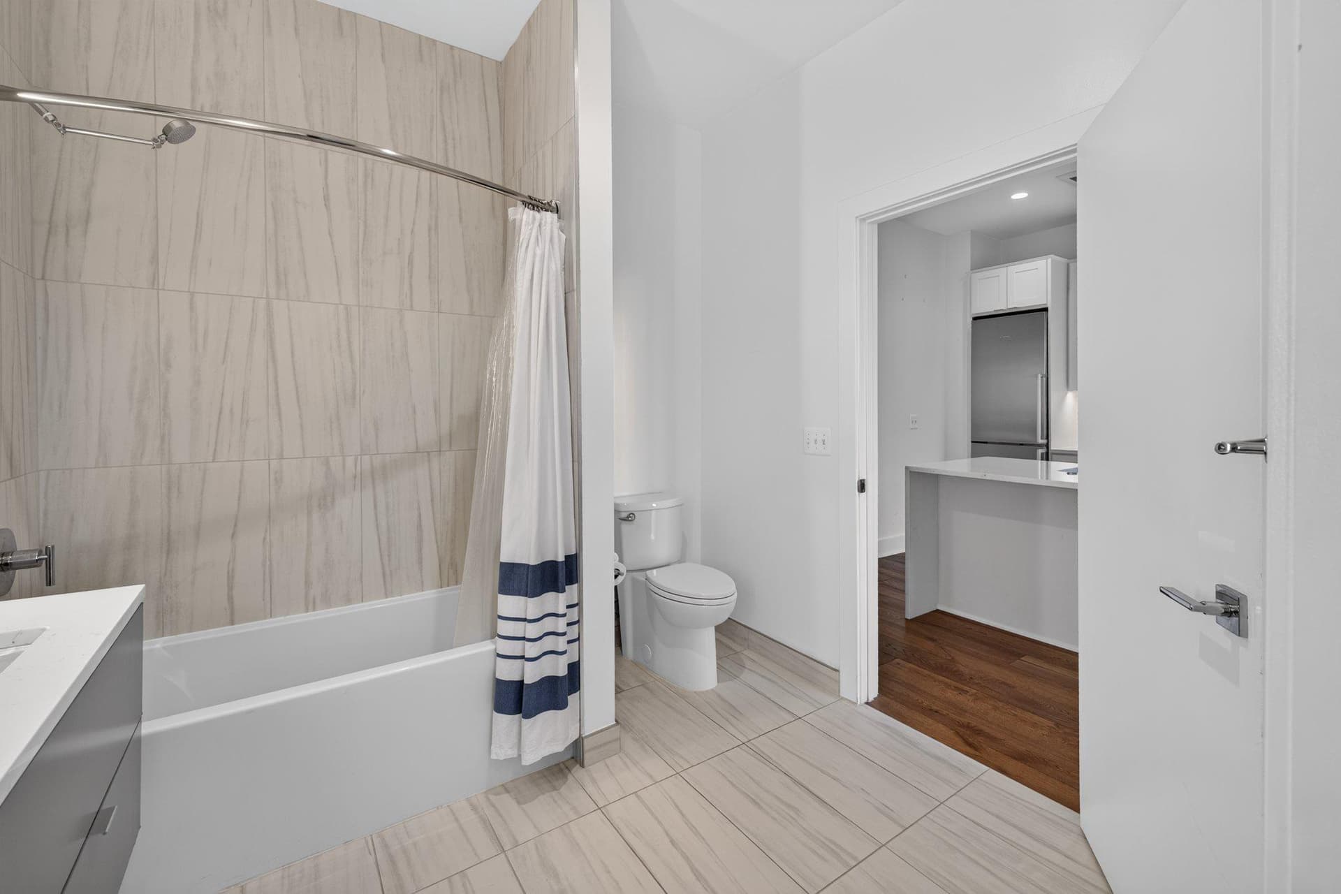 1312 King Street #302 photo 13