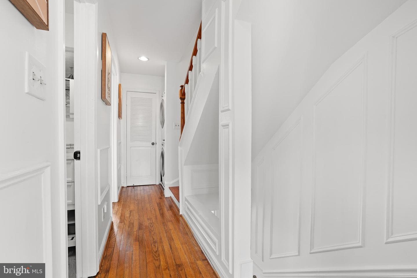 686 S Columbus Street photo 25