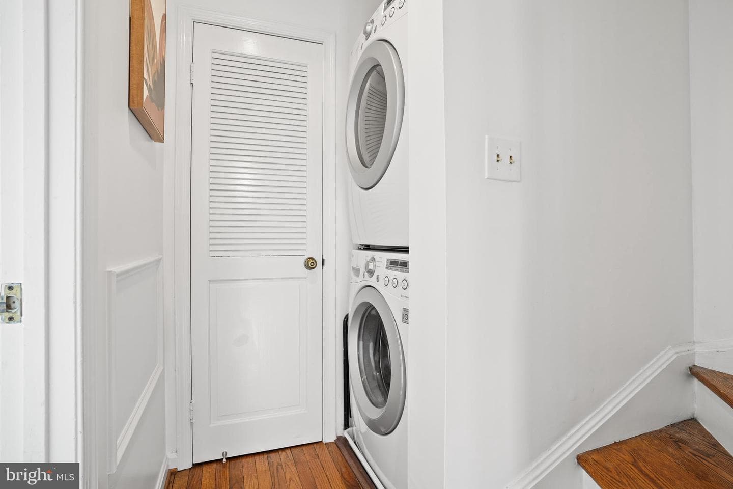 686 S Columbus Street photo 26