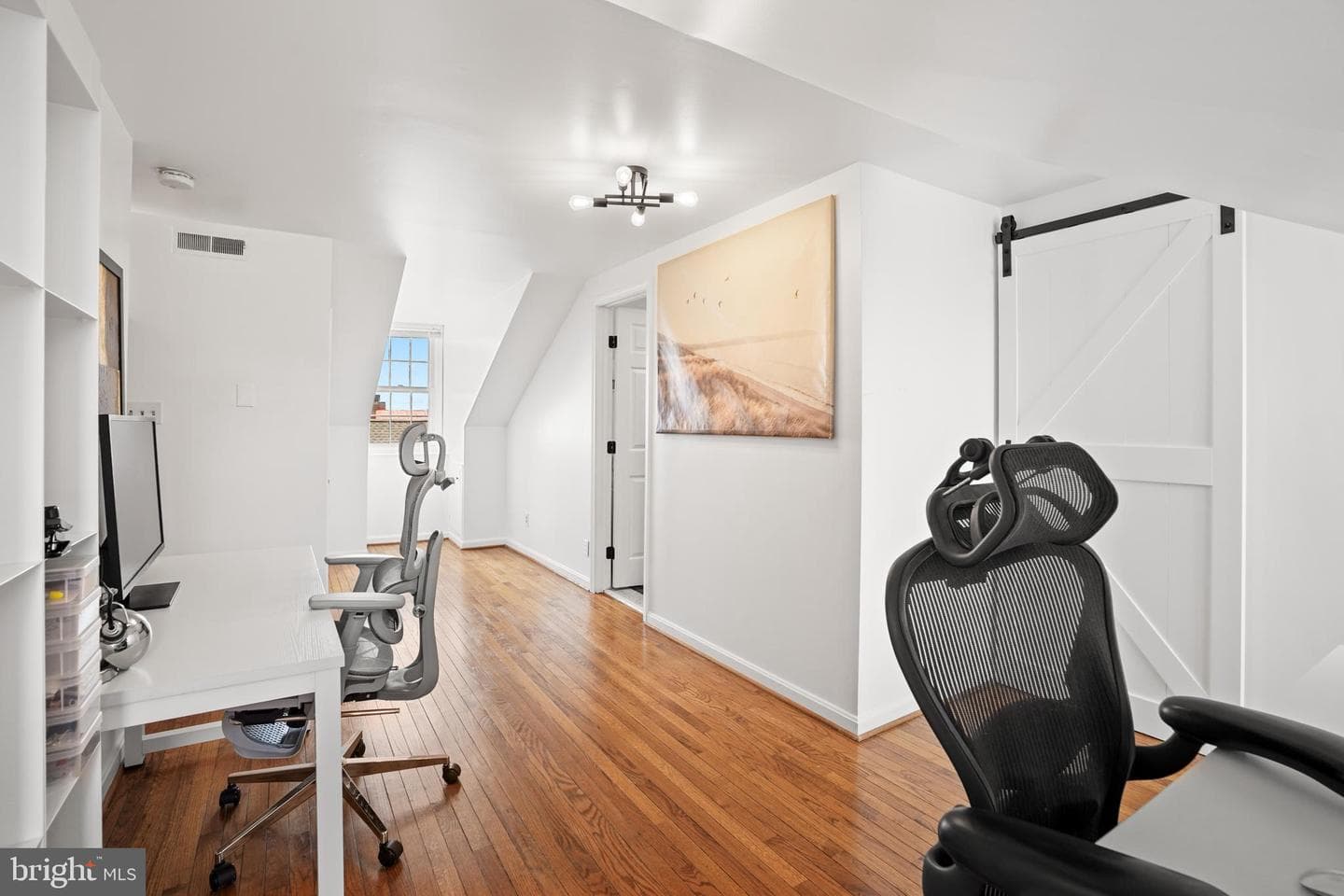 686 S Columbus Street photo 42