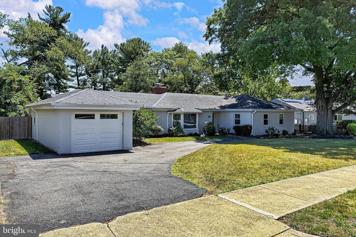 201 Longview Drive photo 5
