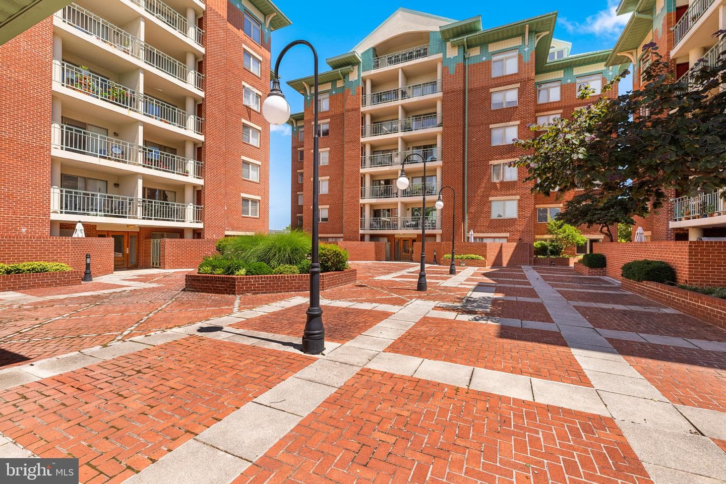 545 E Braddock Road #408 photo 19