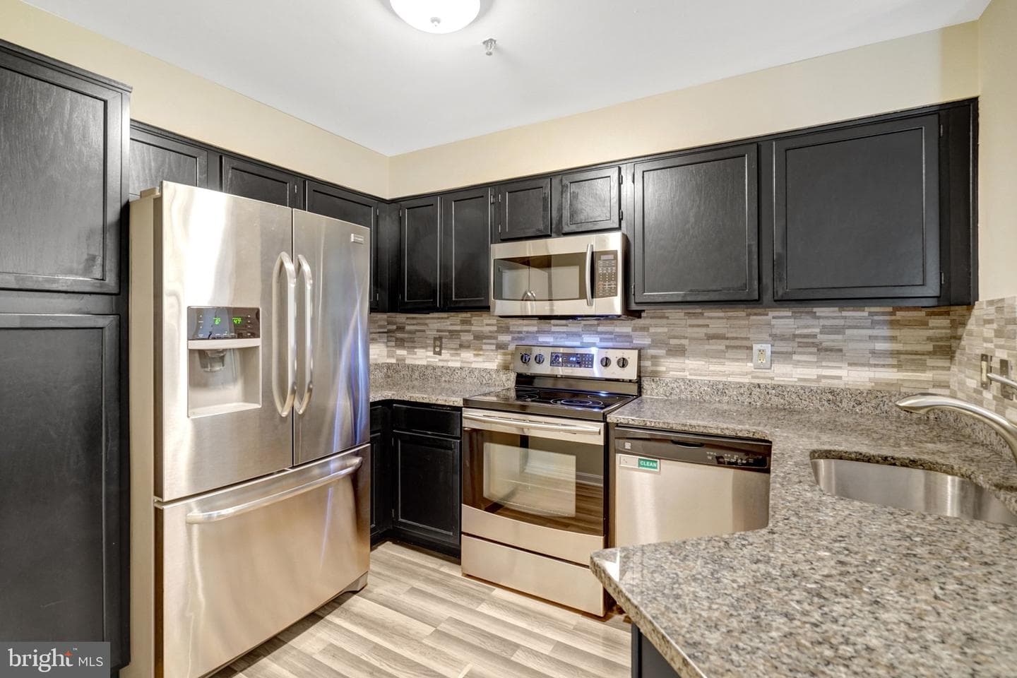1100 Quaker Hill Drive #307 photo 13