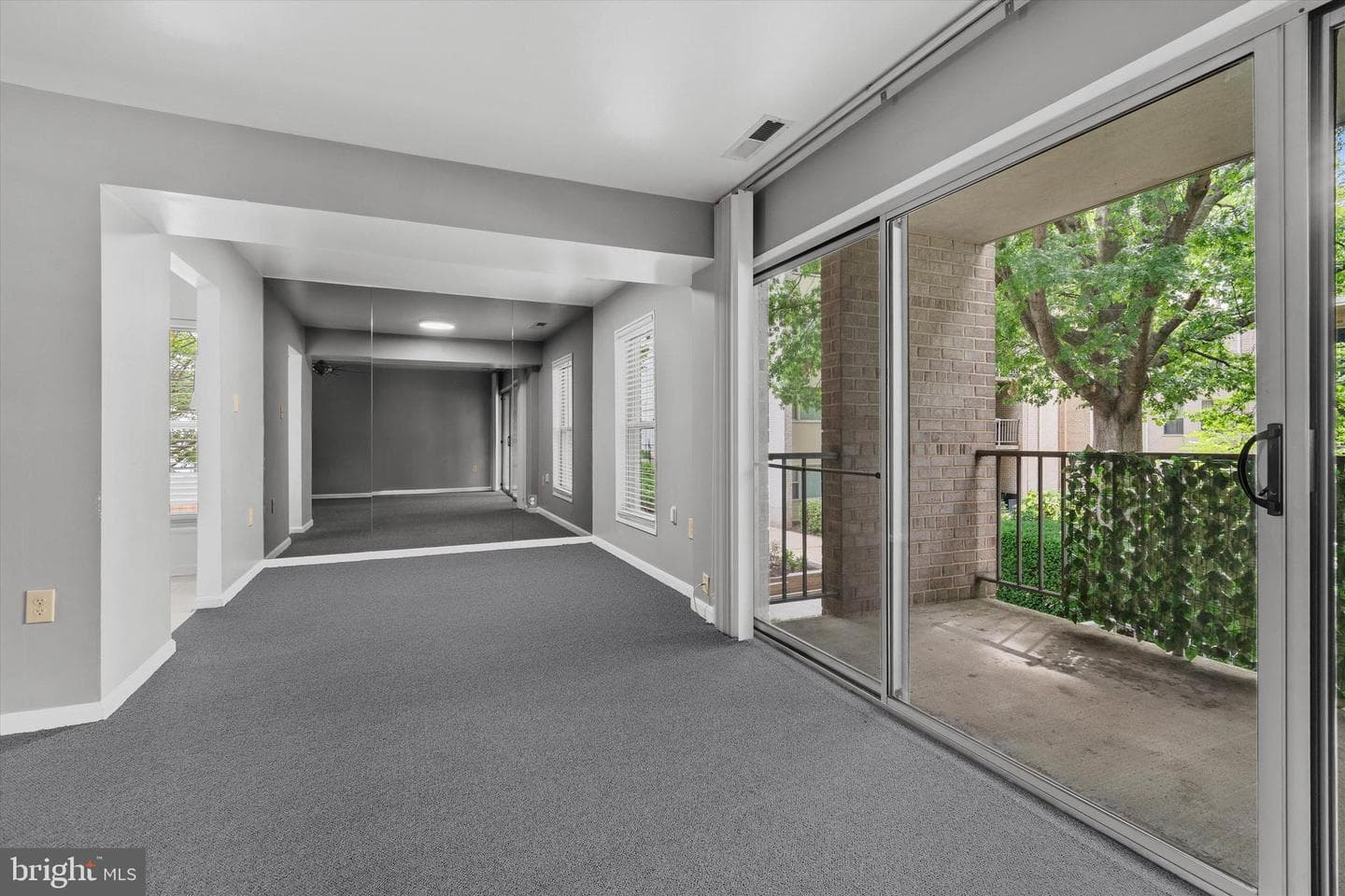 2 Canterbury Square #202 photo 17