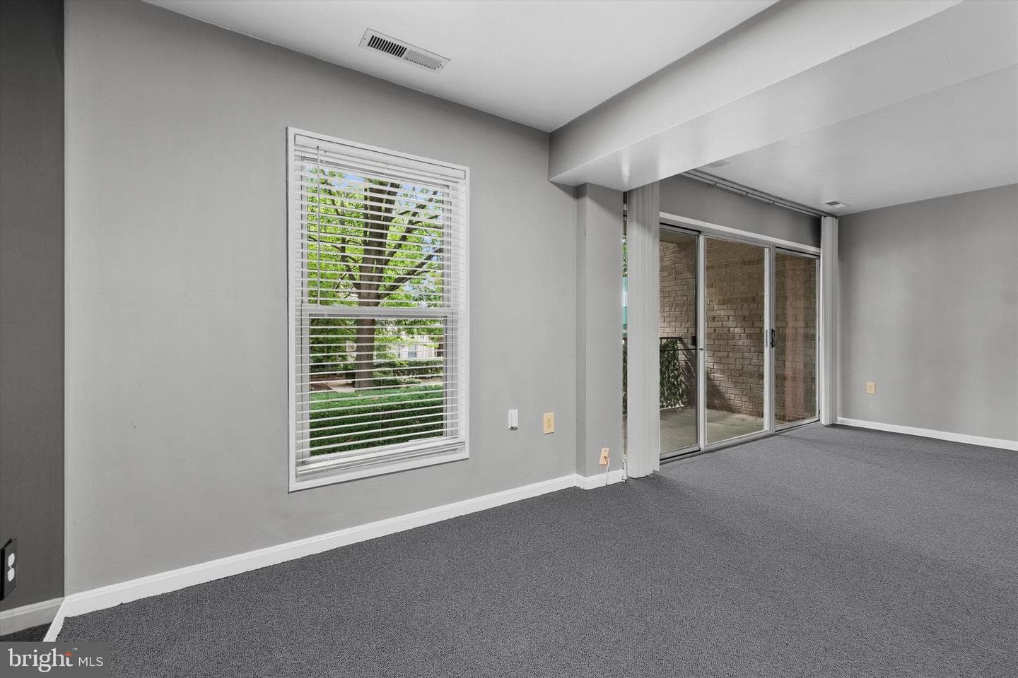 2 Canterbury Square #202 photo 18