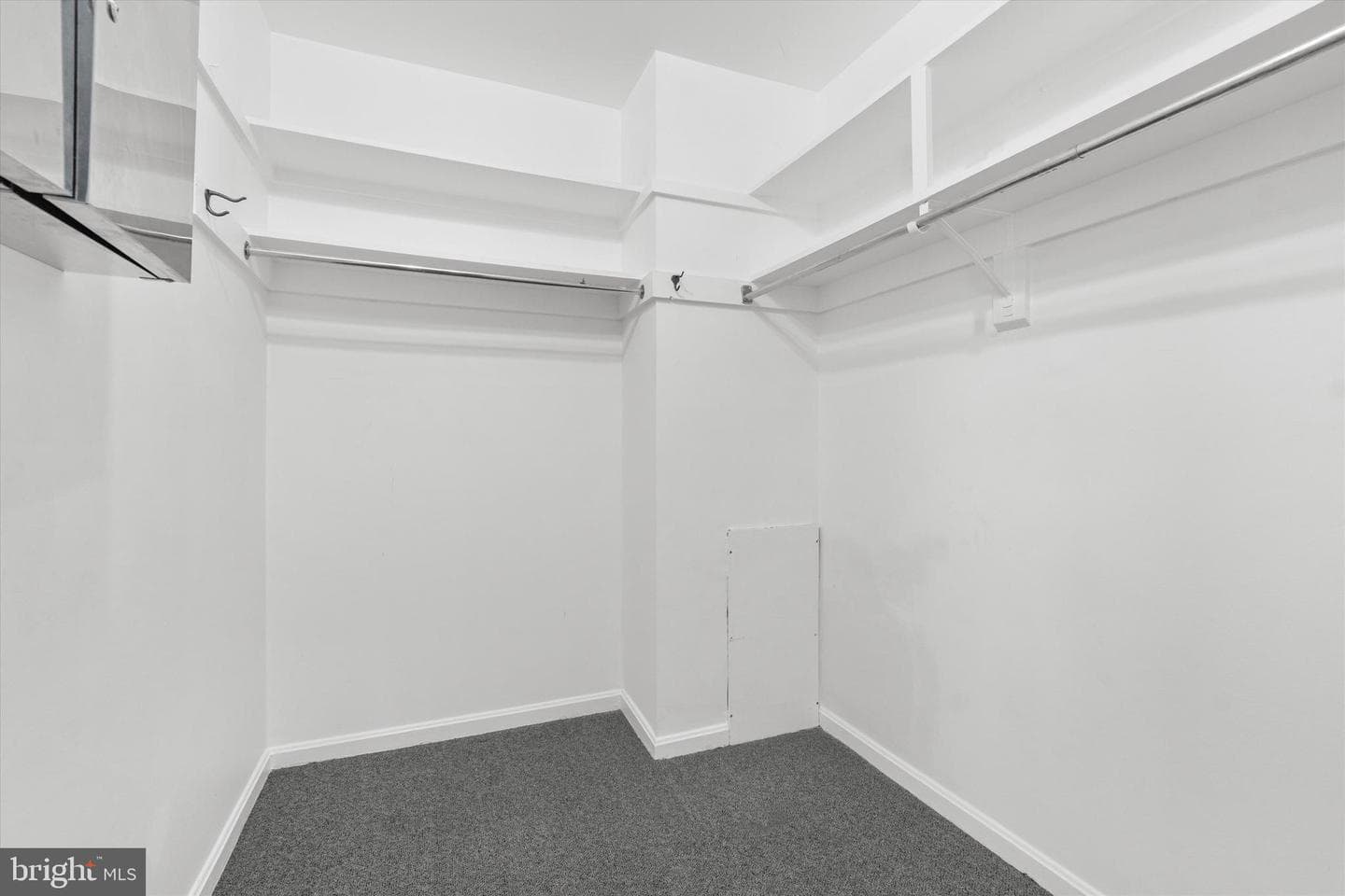 2 Canterbury Square #202 photo 21