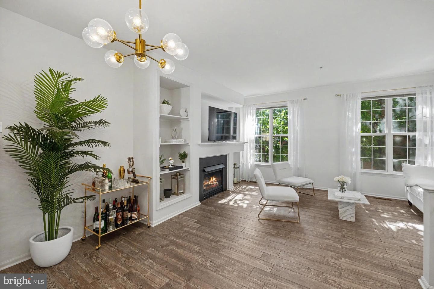109 Martin Lane photo 18