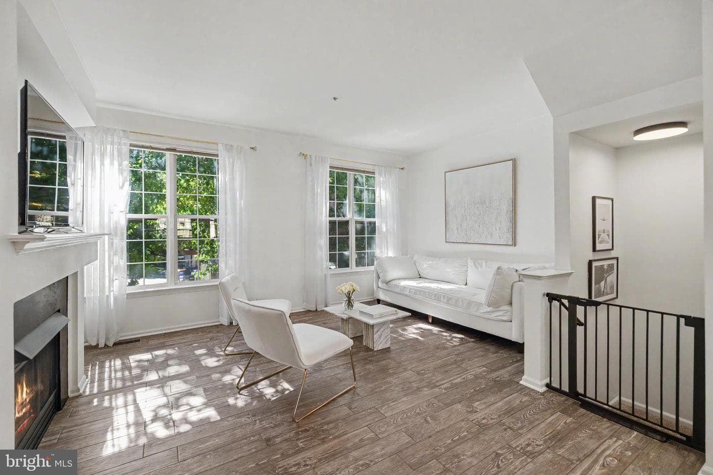 109 Martin Lane photo 19