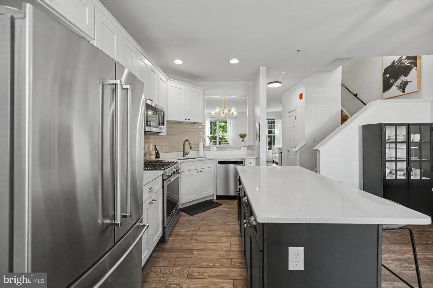 109 Martin Lane photo 29