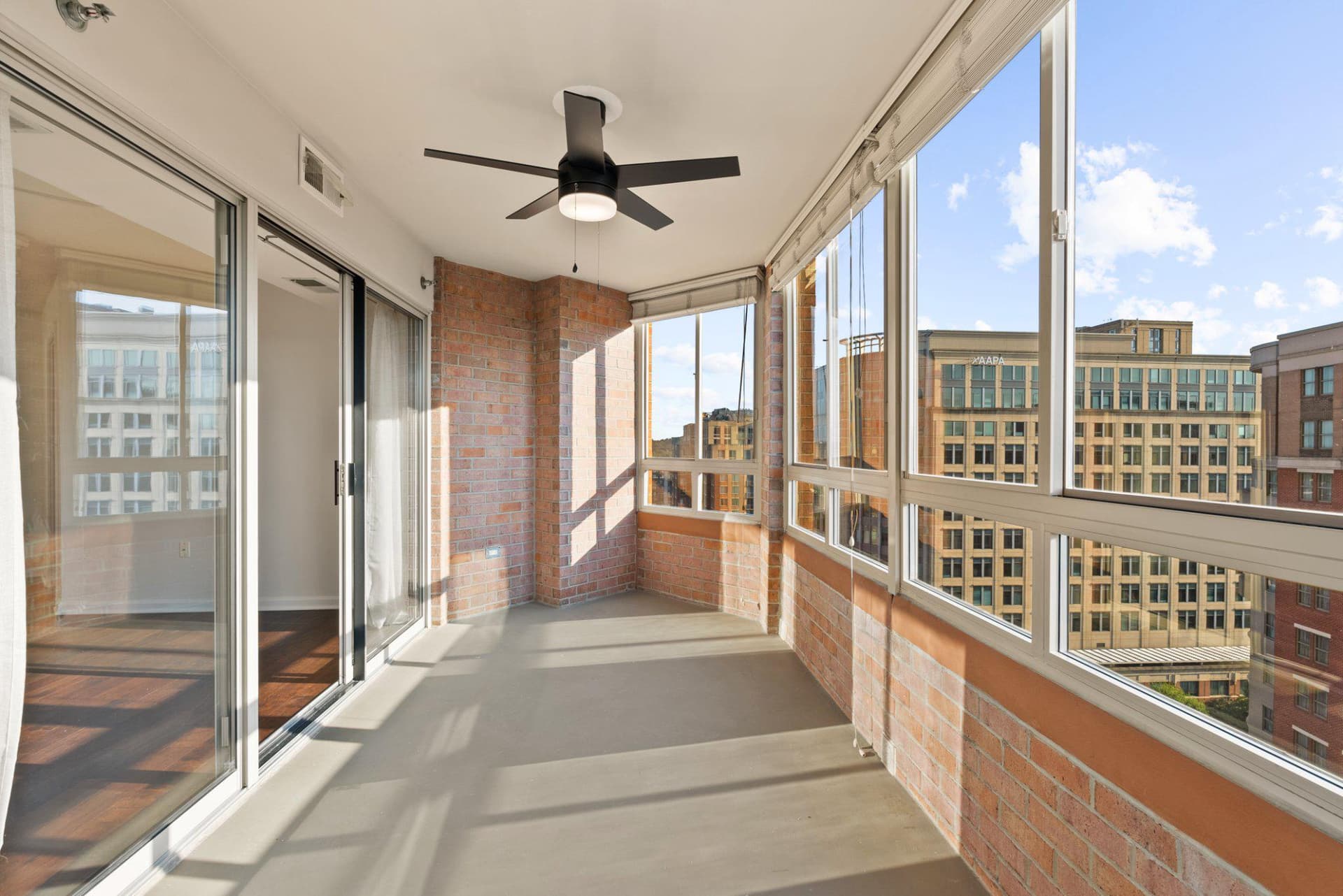 2181 Jamieson Avenue #1402 photo 12