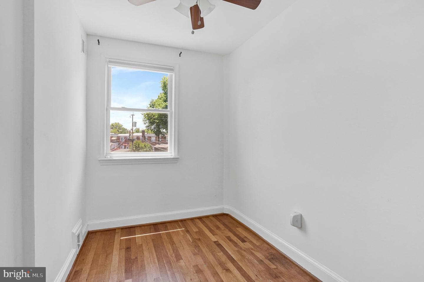 241 Lynhaven Drive photo 33