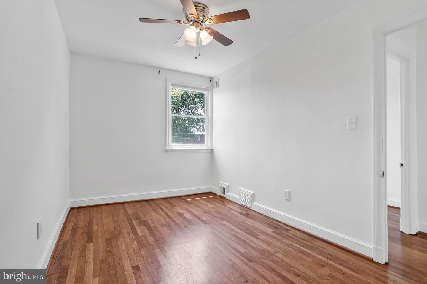 241 Lynhaven Drive photo 36