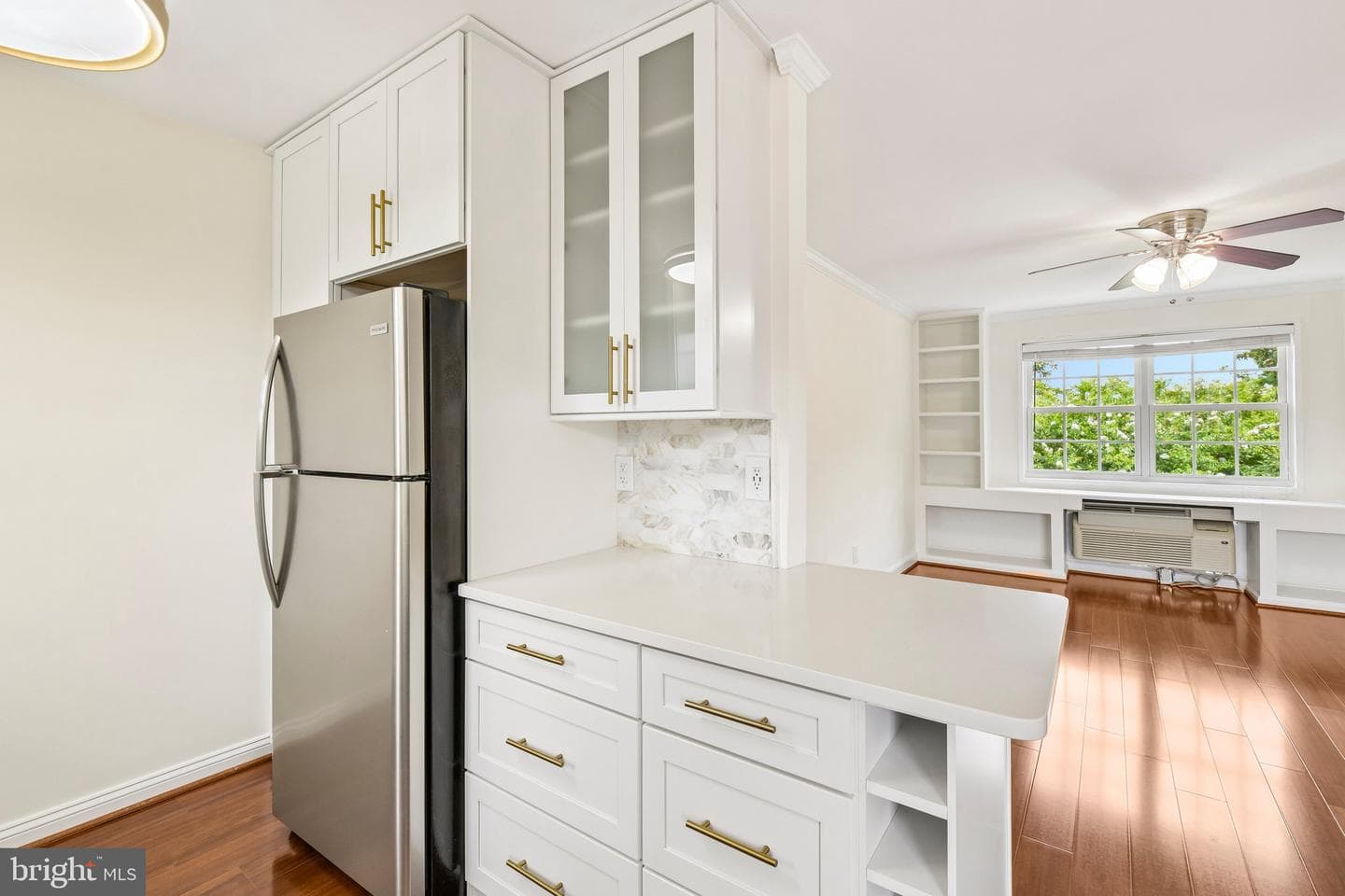 1722 W Abingdon Drive #301 photo 14