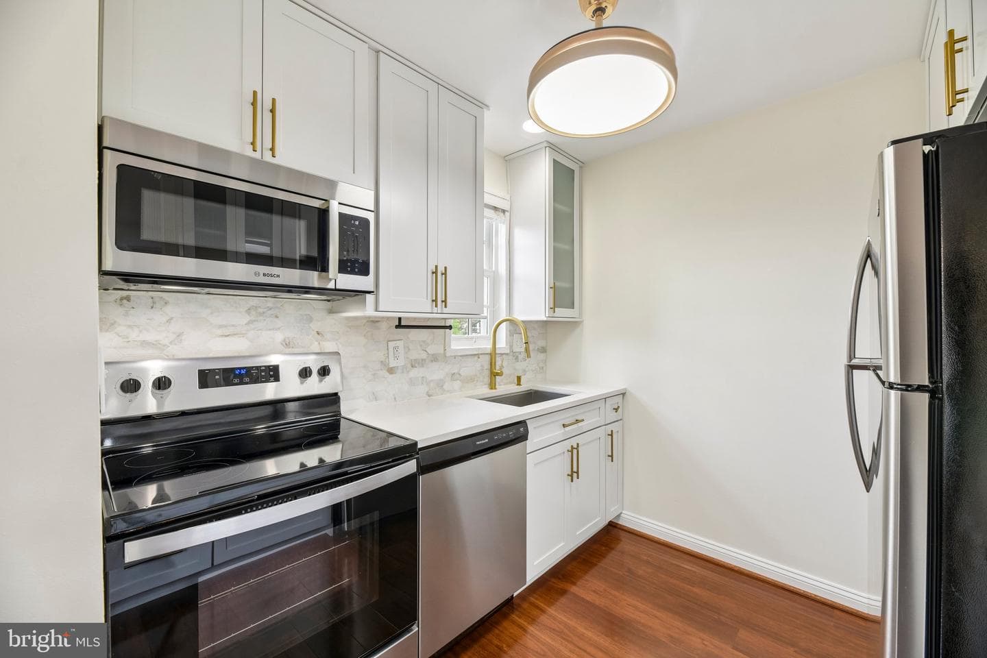 1722 W Abingdon Drive #301 photo 19
