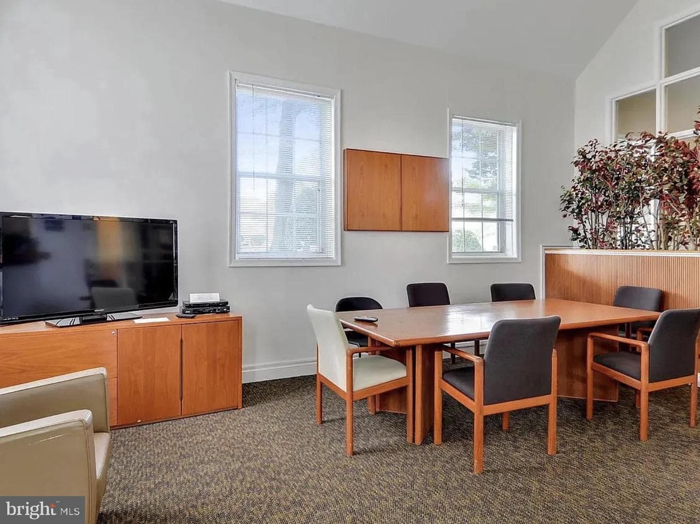 1722 W Abingdon Drive #301 photo 36