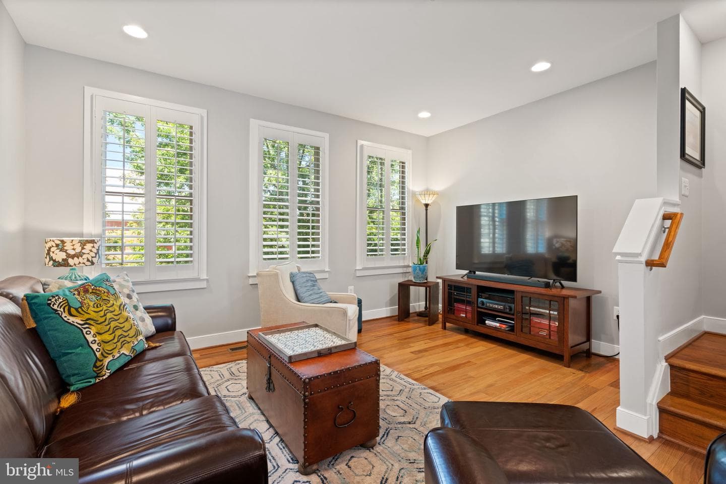 727 N Alfred Street photo 19