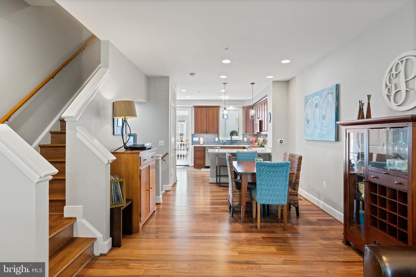727 N Alfred Street photo 22