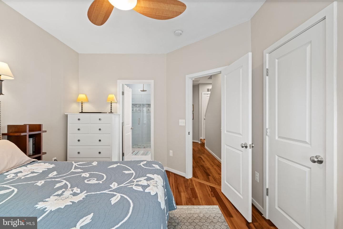 727 N Alfred Street photo 26
