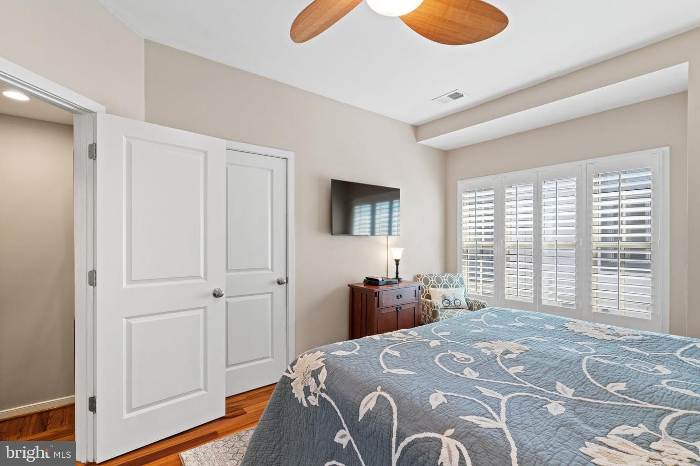 727 N Alfred Street photo 27