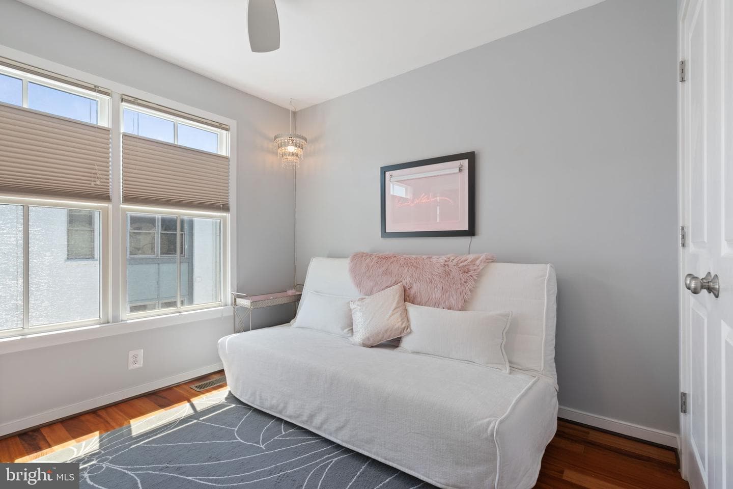 727 N Alfred Street photo 42