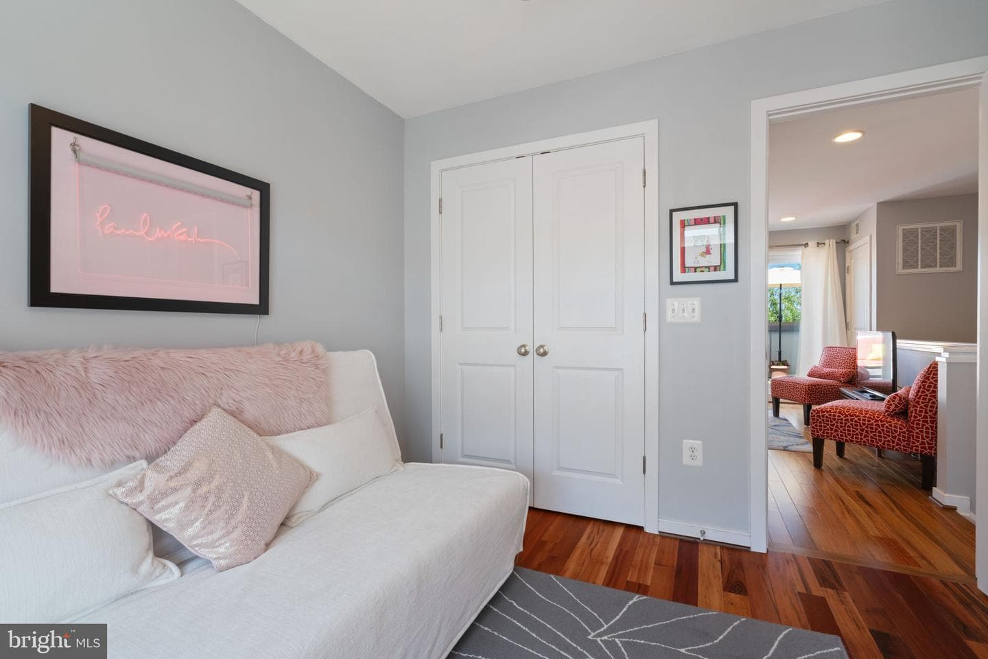 727 N Alfred Street photo 44