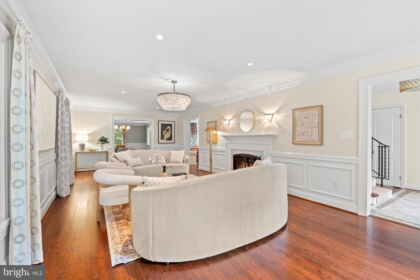 301 Columbia Road photo 10