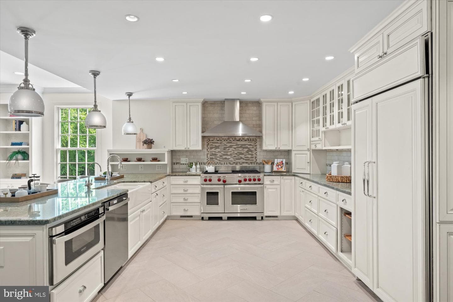 301 Columbia Road photo 13