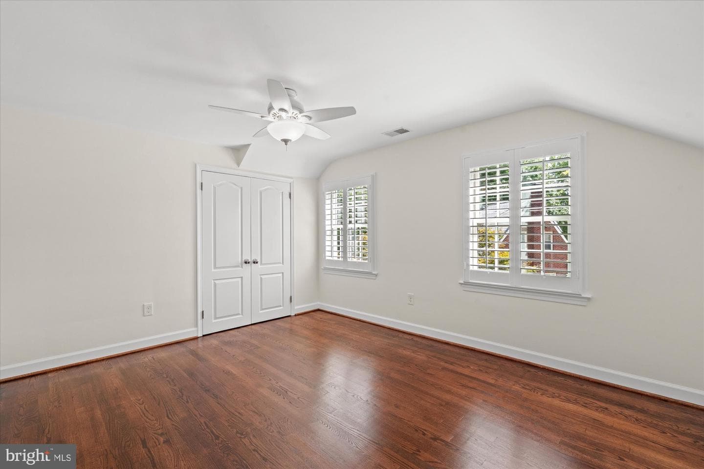 301 Columbia Road photo 53