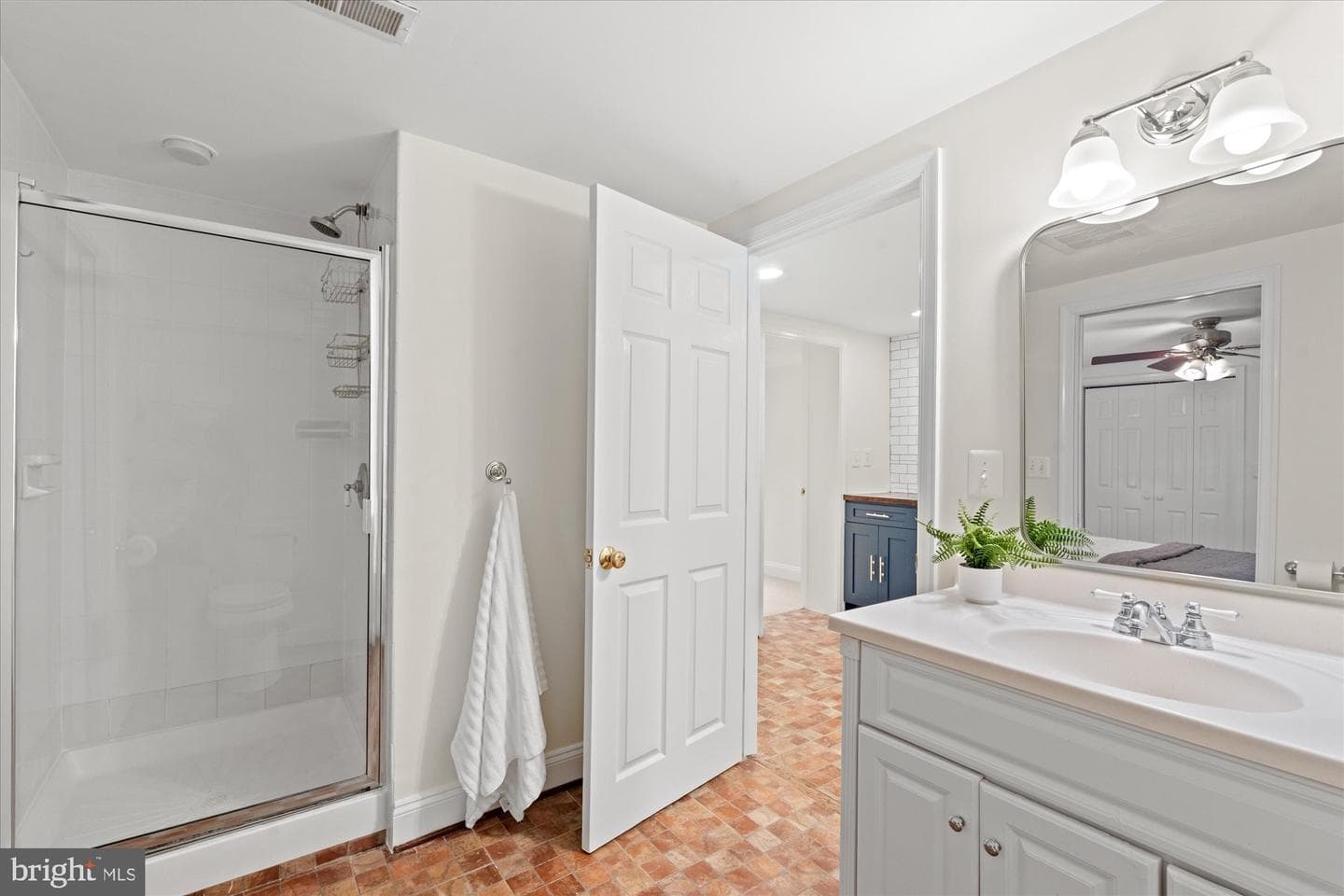 301 Columbia Road photo 64