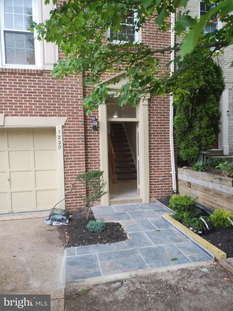 1220 Quaker Hill Drive photo 12