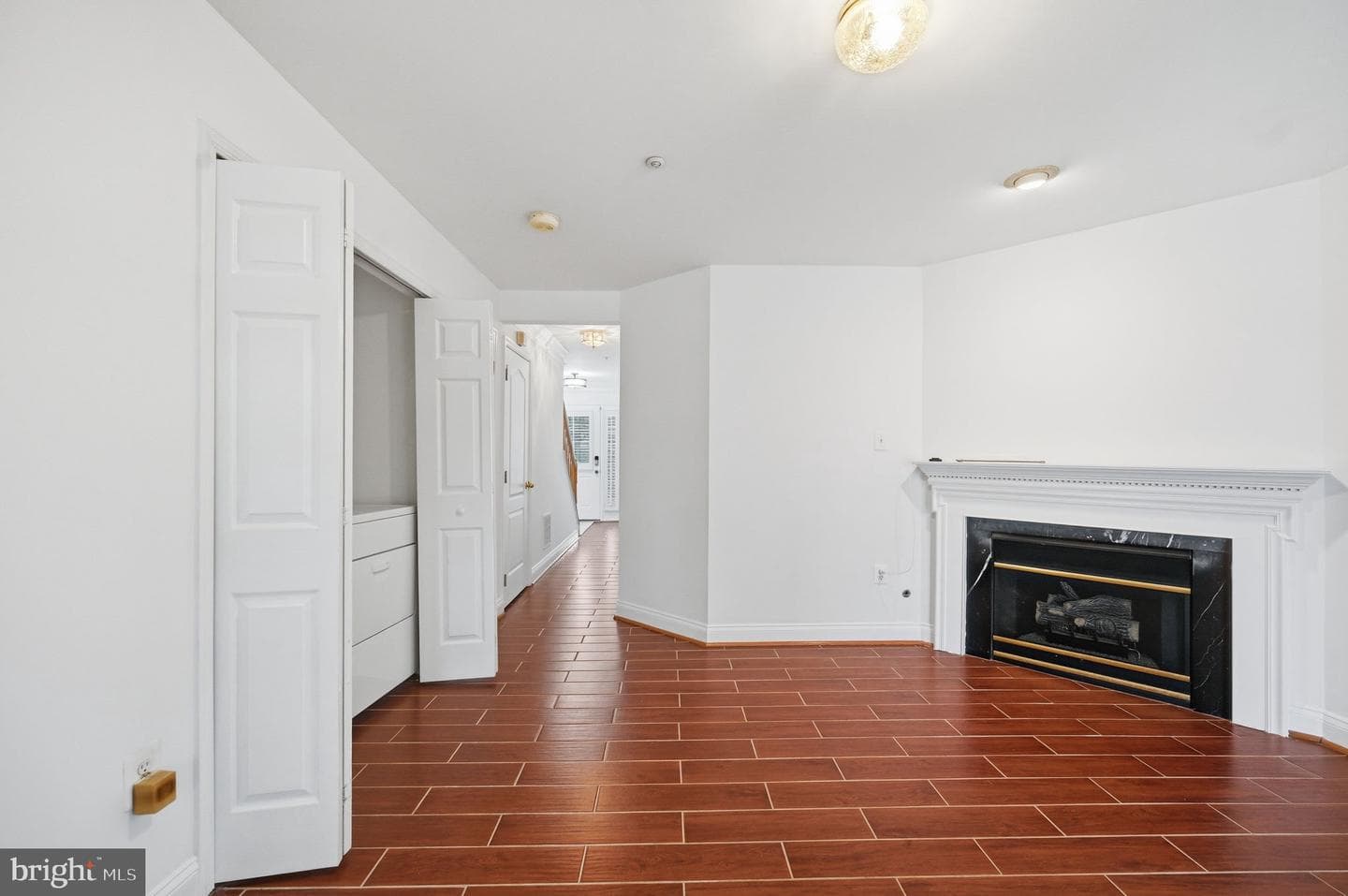 112 Cahill Drive photo 31