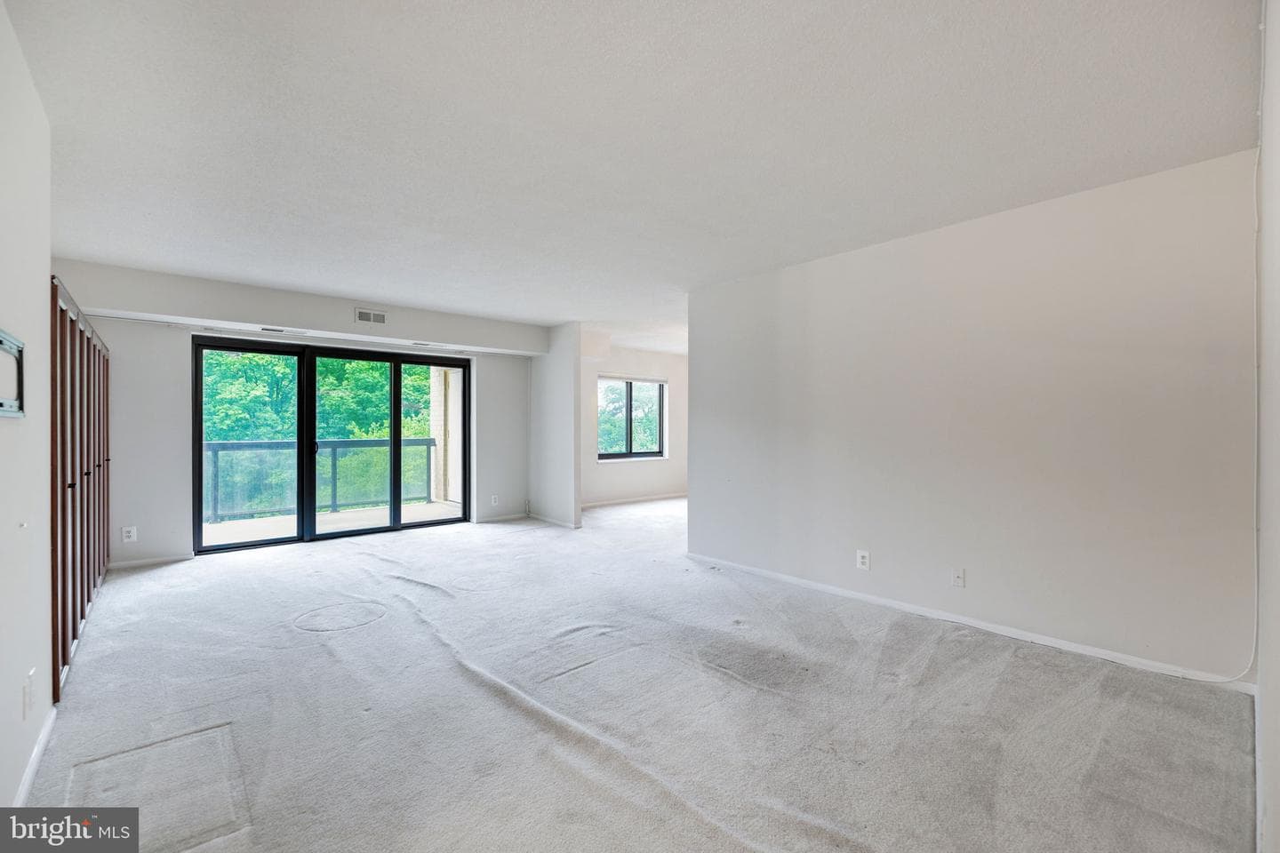 307 Yoakum Parkway #512 photo 13