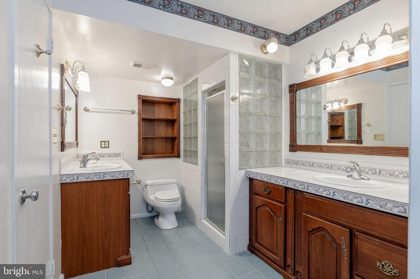 307 Yoakum Parkway #512 photo 17
