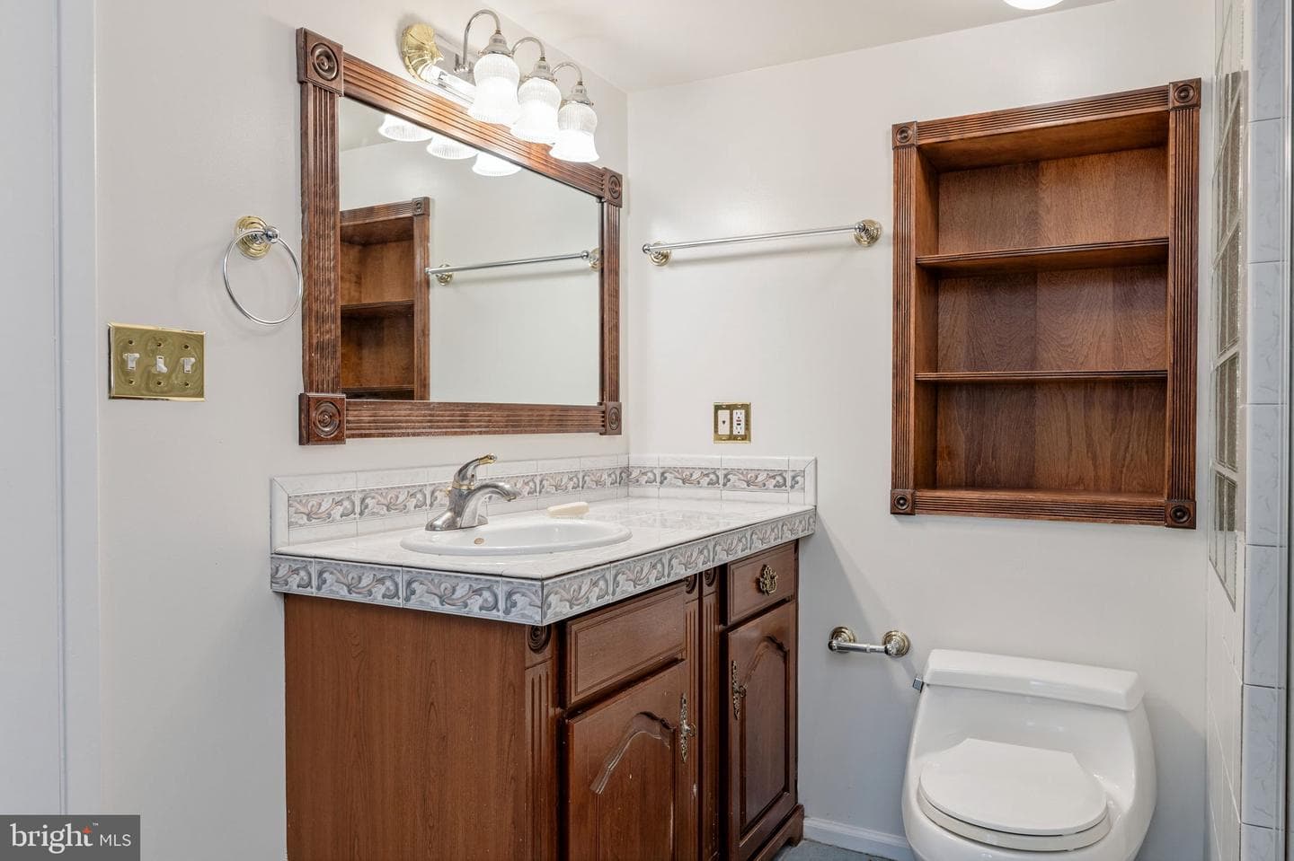 307 Yoakum Parkway #512 photo 18