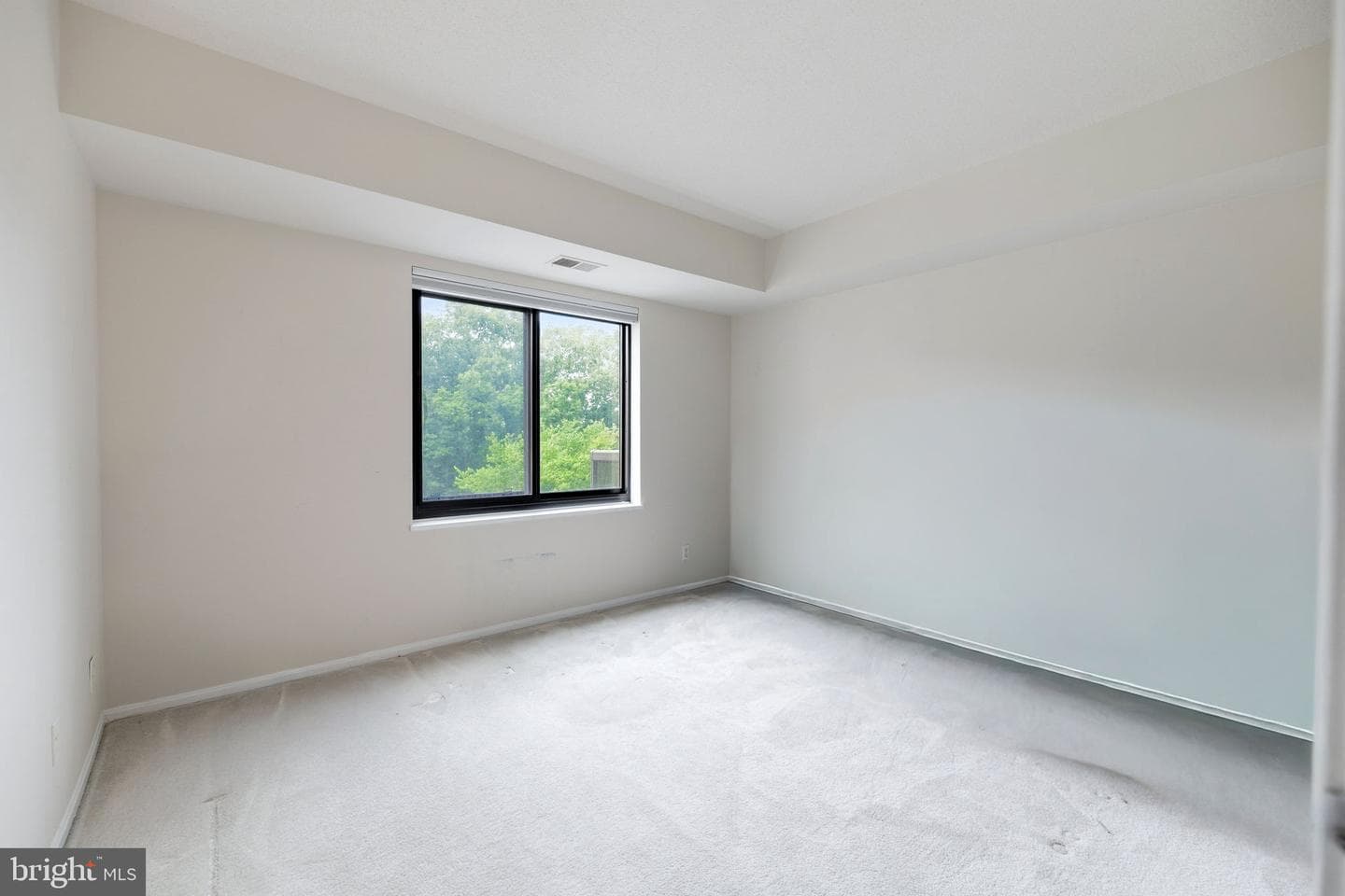 307 Yoakum Parkway #512 photo 27