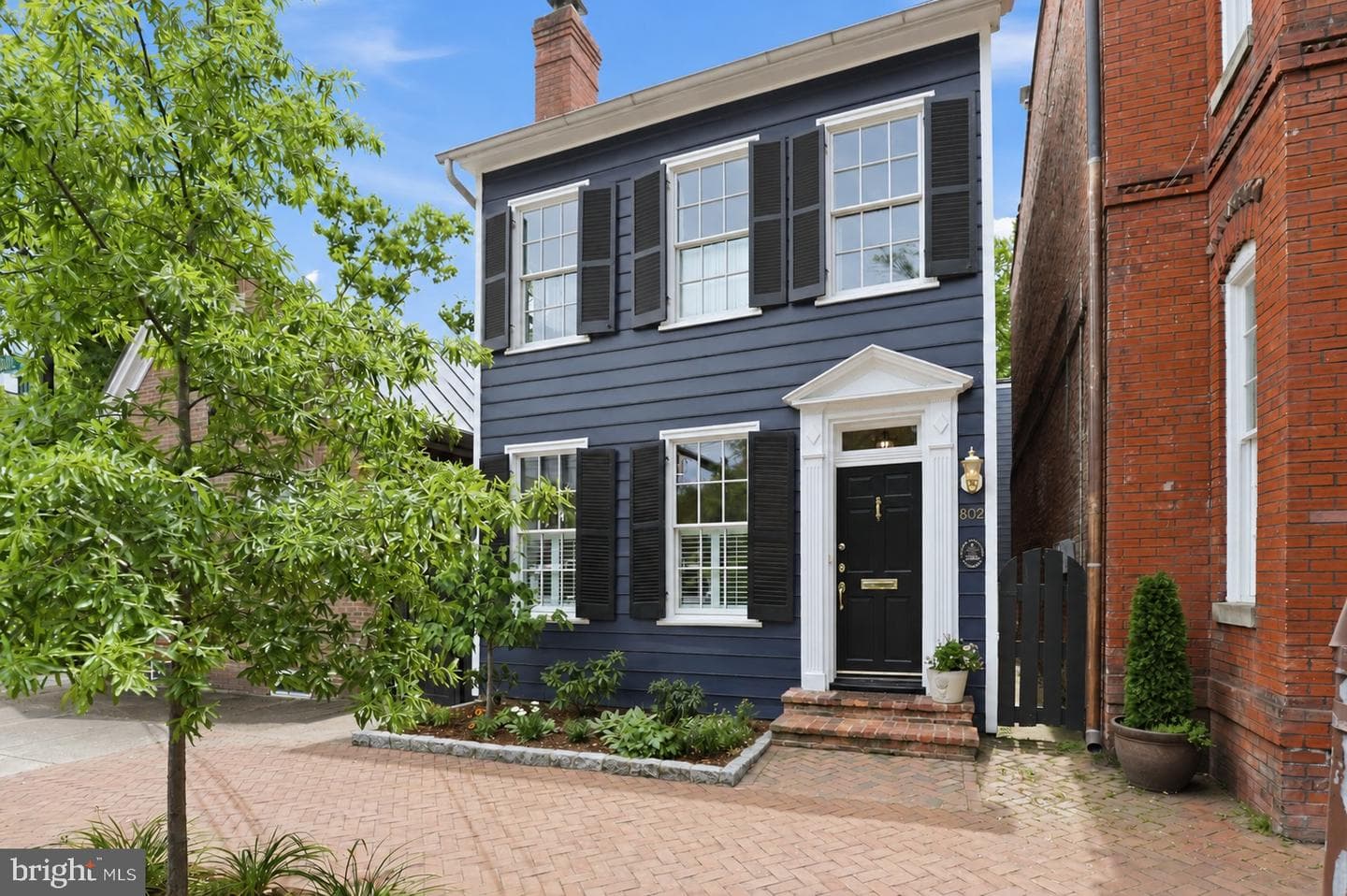 802 Duke Street, Alexandria