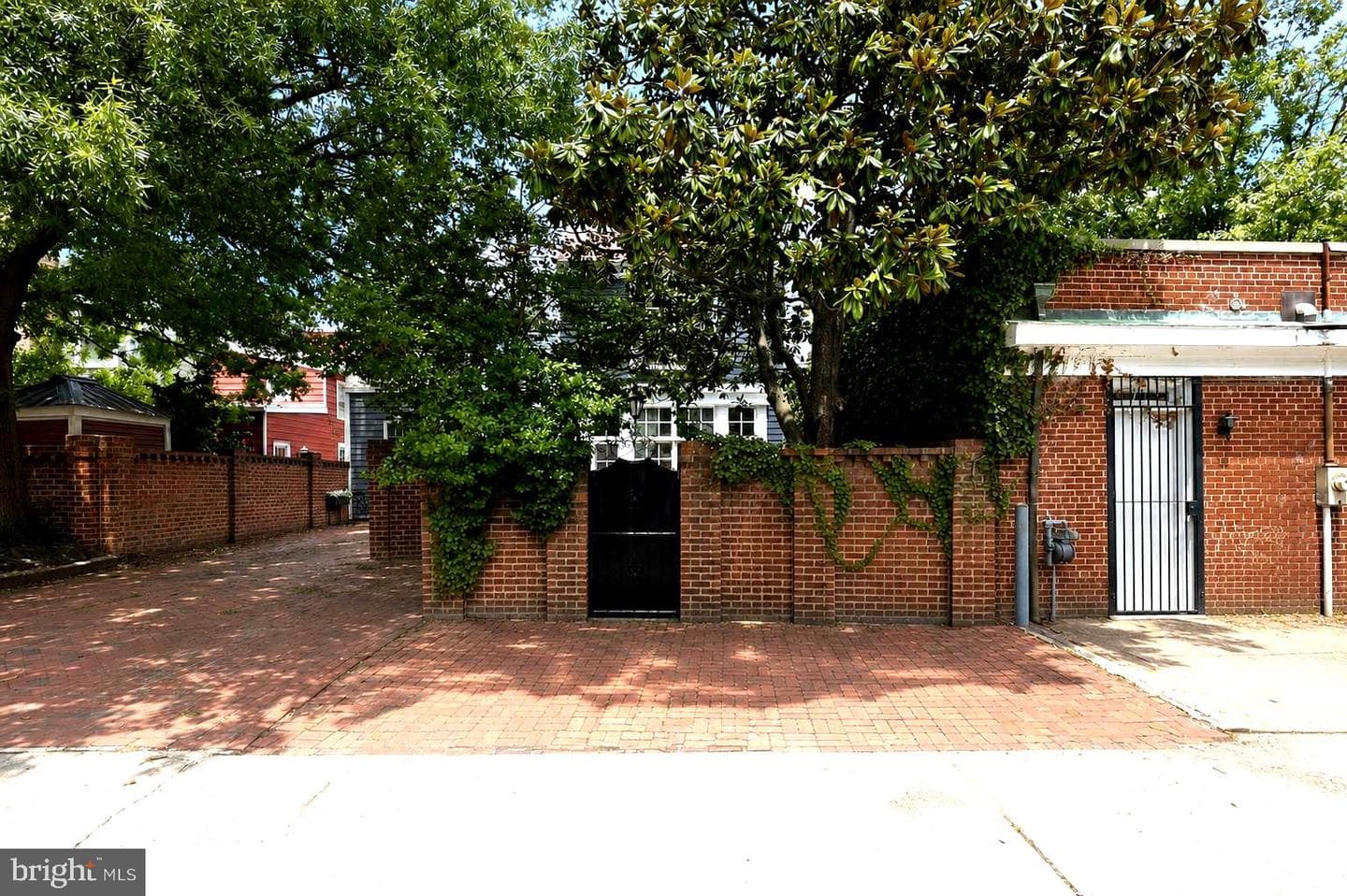 802 Duke Street photo 28