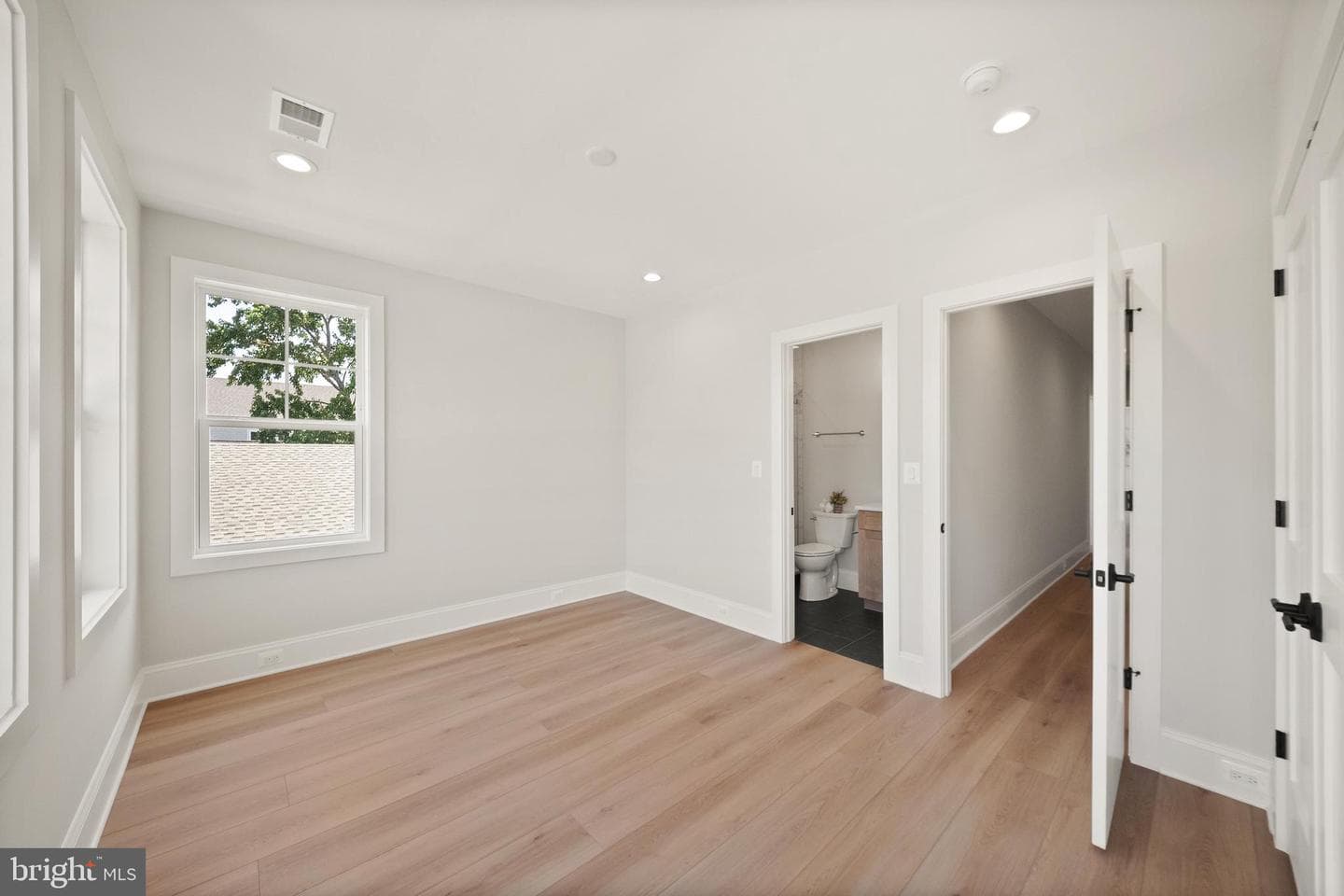31 E Reed Avenue photo 41