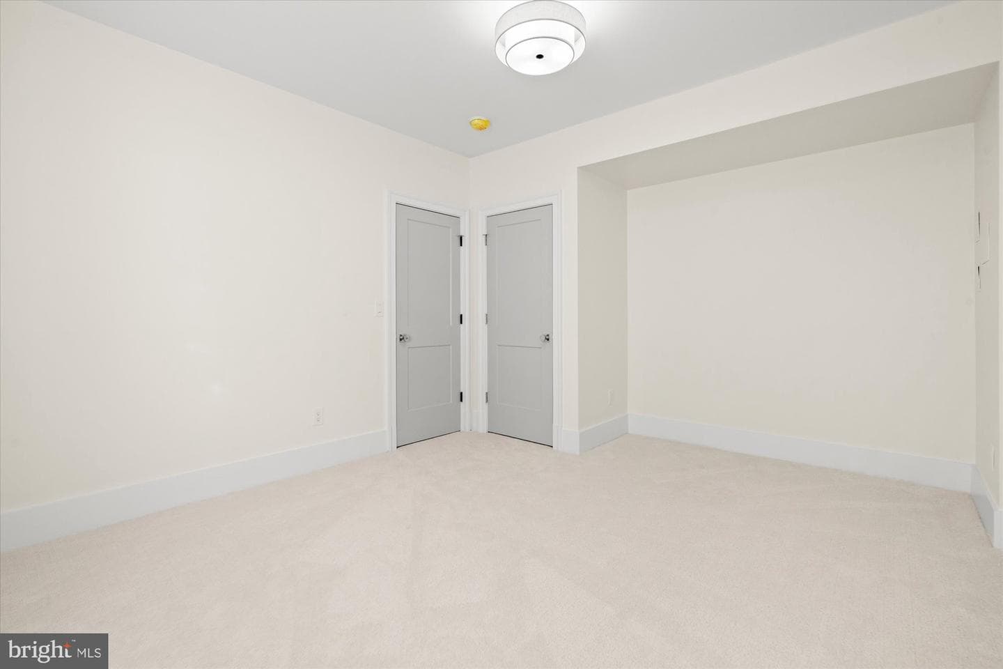 26 W Chapman Street photo 38