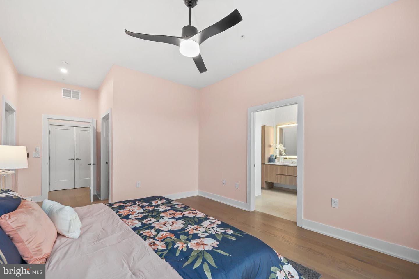 701 Swann Avenue #511 photo 20