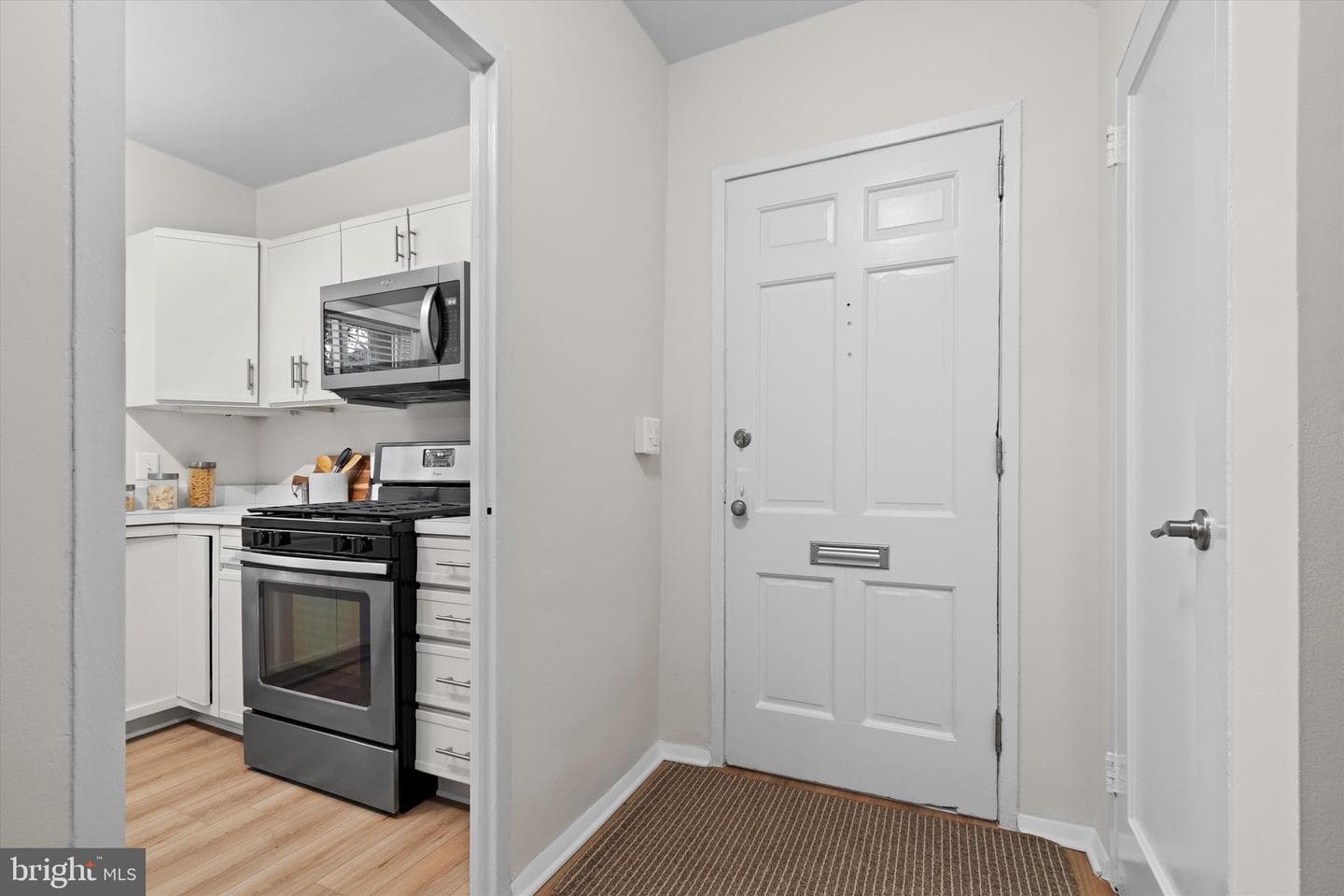 3210 Martha Custis Drive photo 4