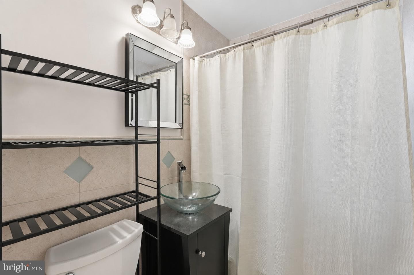 1708 W Abingdon Drive #202 photo 11