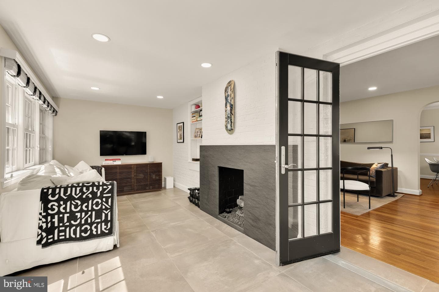 517 Janneys Lane photo 4