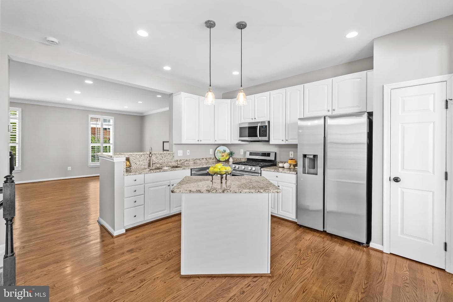 5011 Waple Lane photo 16