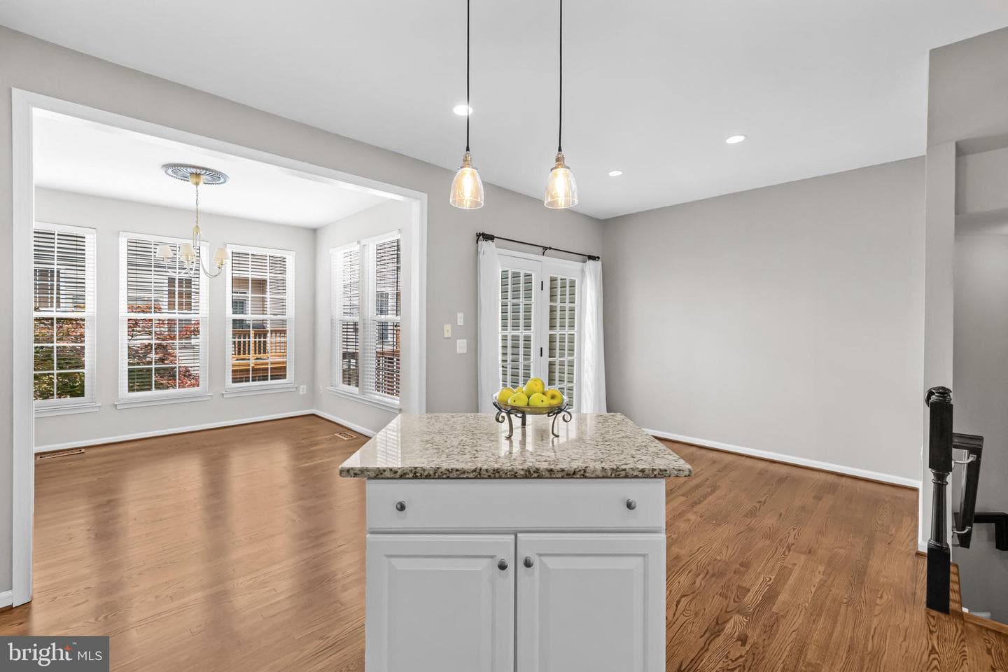 5011 Waple Lane photo 20